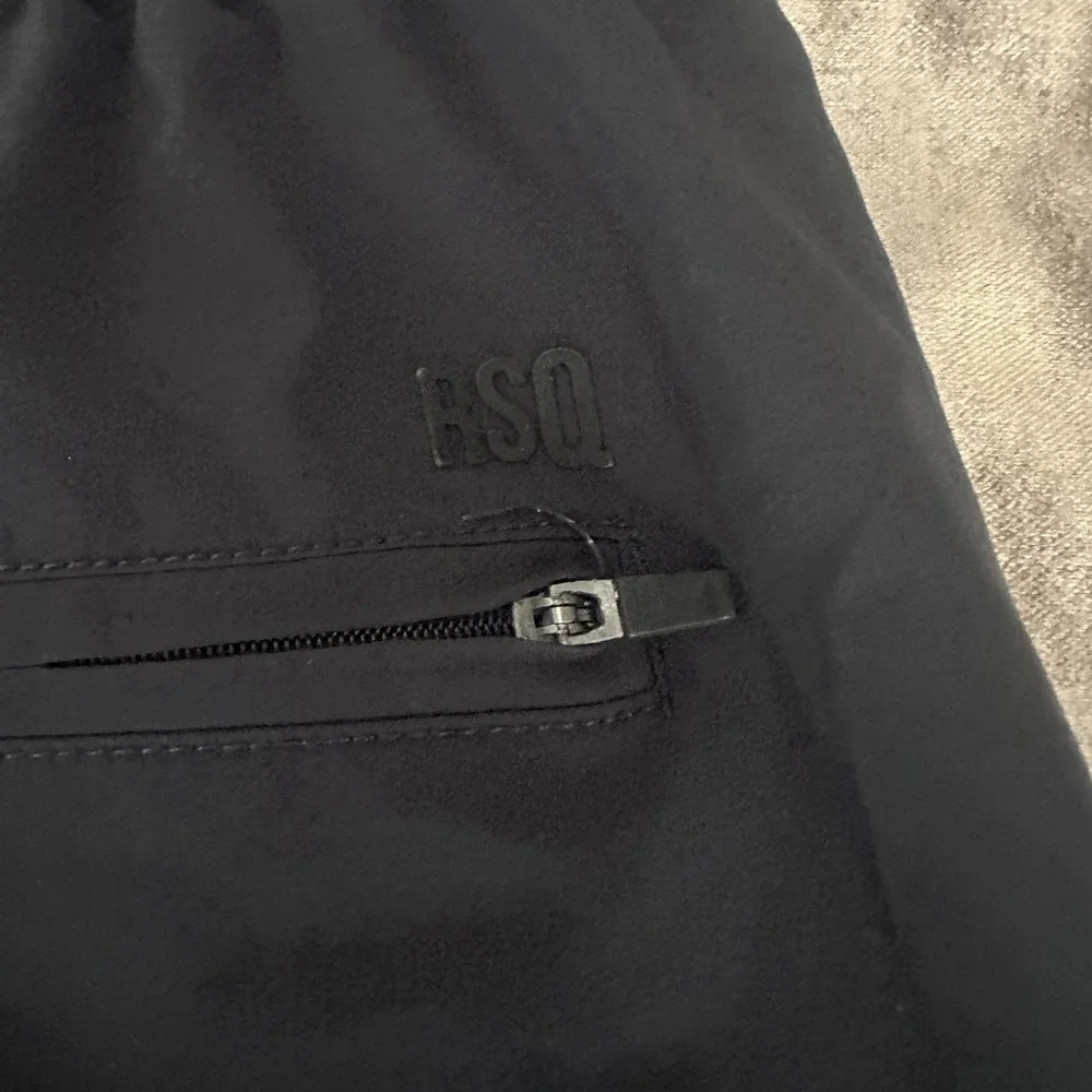 RSQ Shorts Mens XL Black Active Short‎ Elastic Waist Zip Pocket Athletic Gym